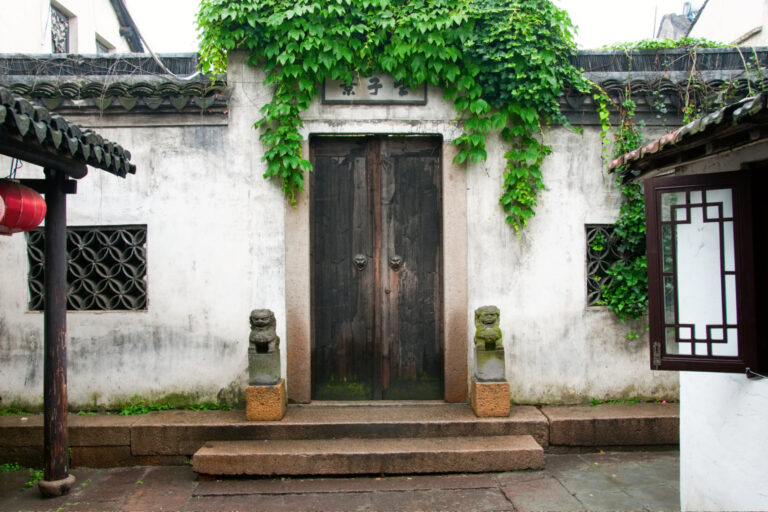 How the Ancestors of 'Ten Li Huang Mansion' Became Wealthy