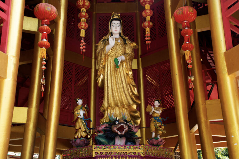 How to Worship Goddess of Mercy, Guanyin Bodhisattva Correctly