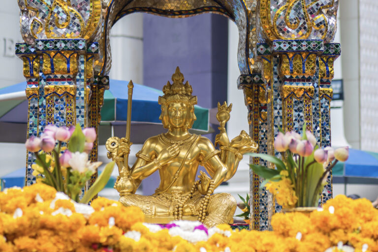 Pray to the Four-Faced Buddha at Erawan Shrine